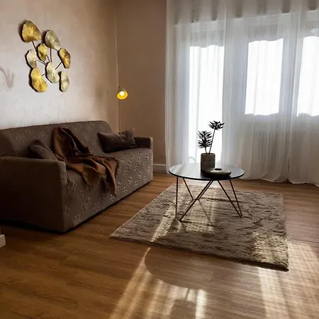 Marghera Piazza Mercato B - Easy To E Park Apartamento *
