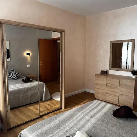 Marghera Piazza Mercato B - Easy To E Park Apartamento *