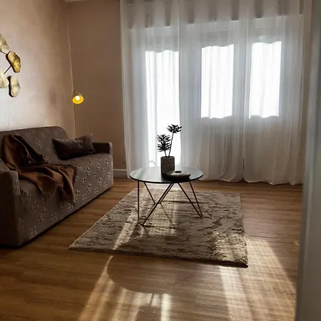 Marghera Piazza Mercato B - Easy To E Park Apartmán *